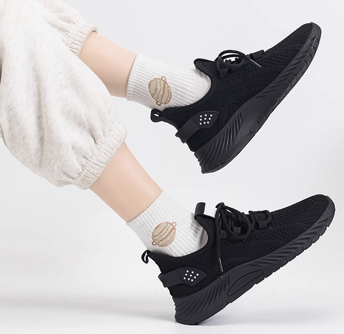 Claire™ - Breathable Orthopedic Sneakers for Outdoor Use
